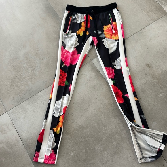Pam & Gela Pants - PAM & GELA  floral jogging pant size p